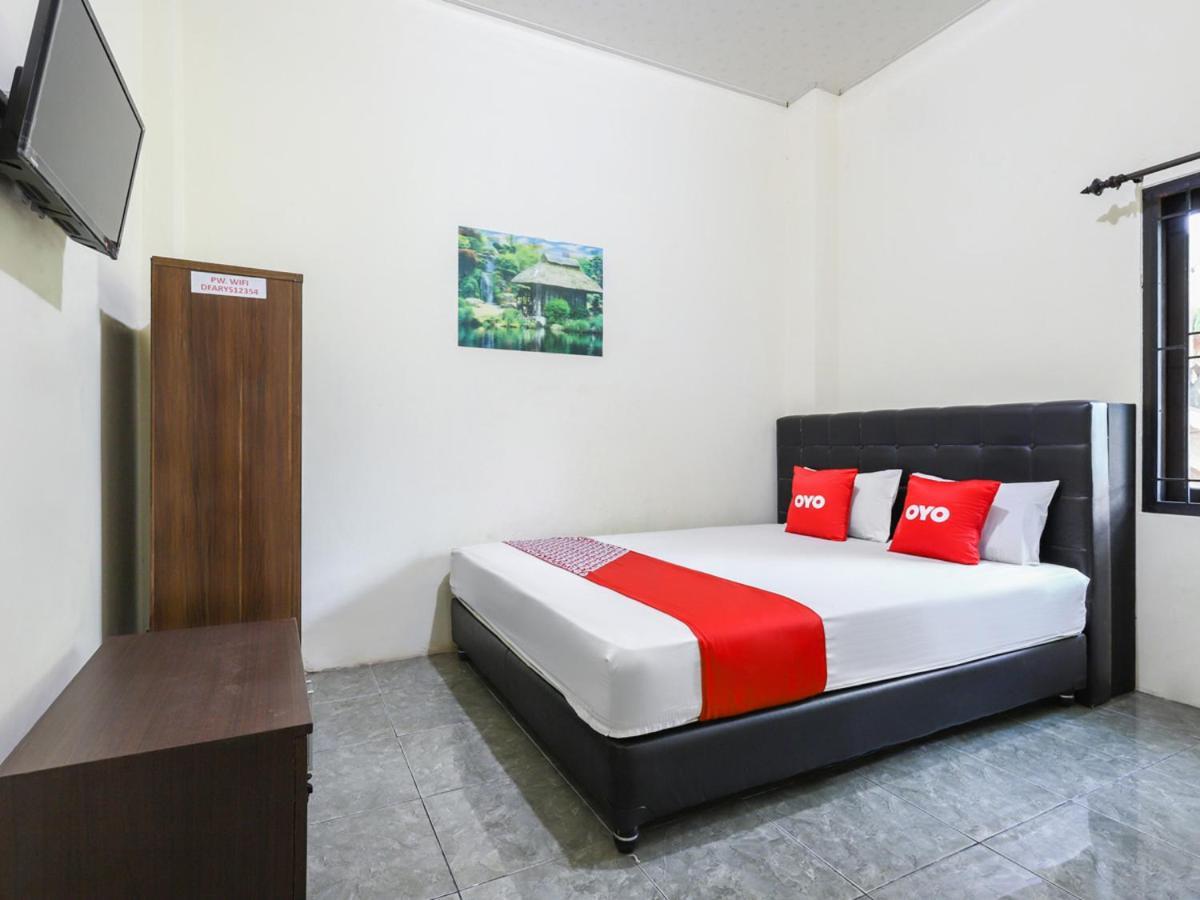 Oyo 3830 Dfarys Gh Syariah Balikpapan (Borneo) Exterior foto