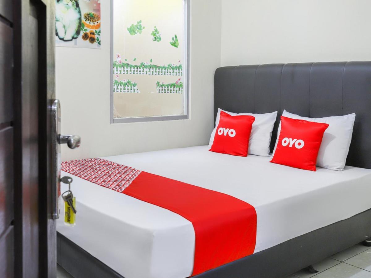 Oyo 3830 Dfarys Gh Syariah Balikpapan (Borneo) Exterior foto